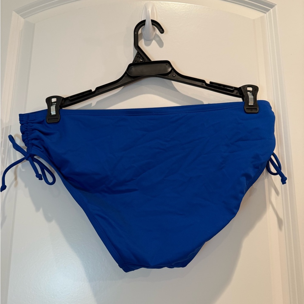 Liz Claiborne Blue Patterned Women's Swim Top and bottoms - Picture 5 of 6